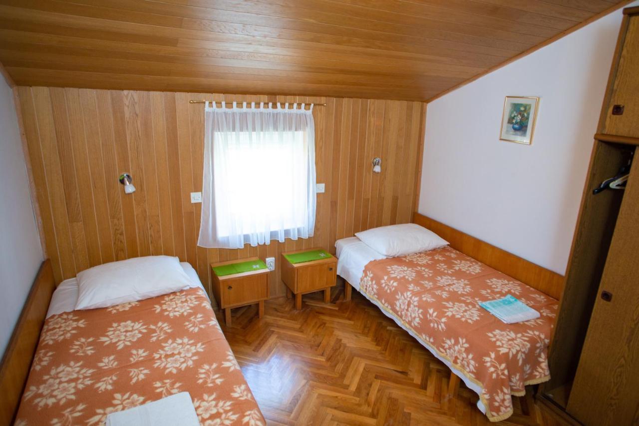 Apartments & Rooms Peranic 诺瓦利娅 外观 照片