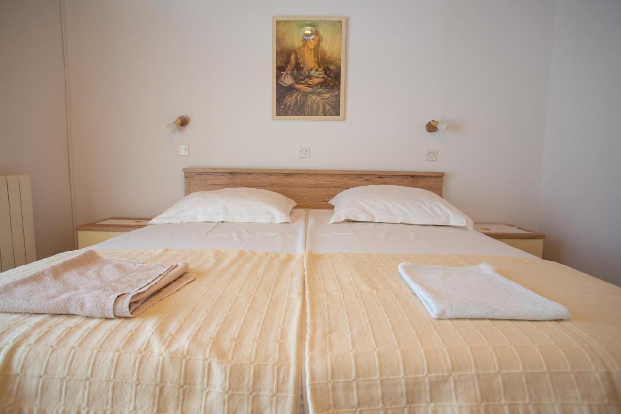 Apartments & Rooms Peranic 诺瓦利娅 外观 照片