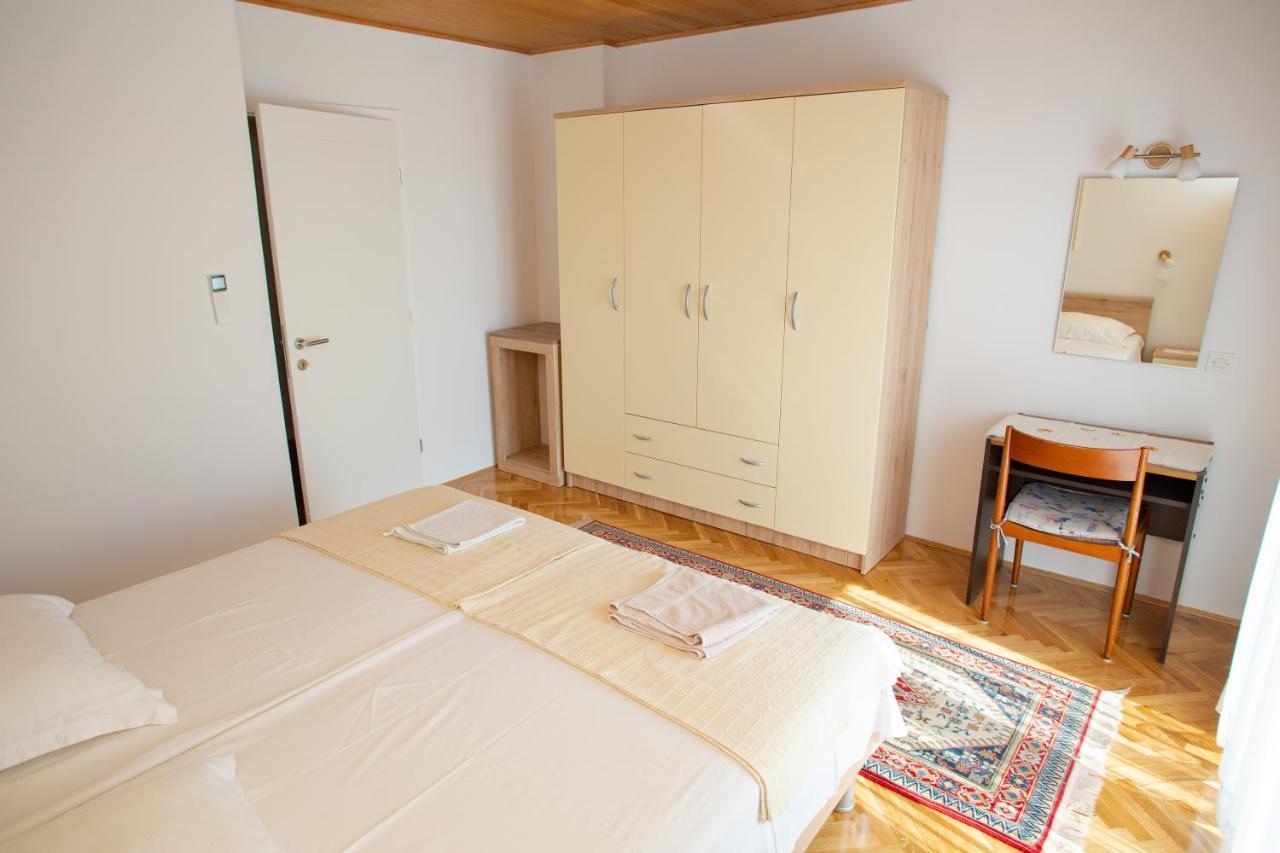 Apartments & Rooms Peranic 诺瓦利娅 外观 照片