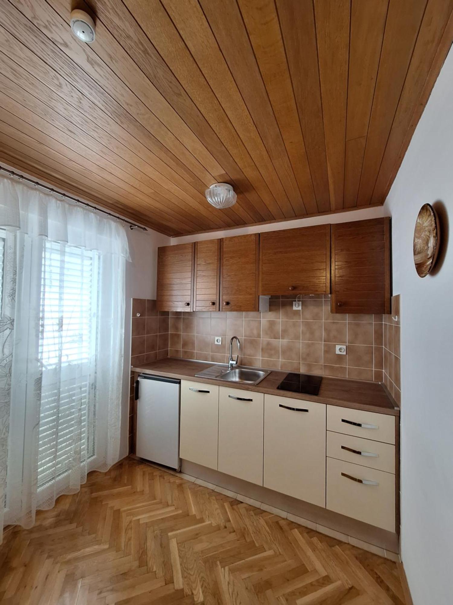 Apartments & Rooms Peranic 诺瓦利娅 外观 照片