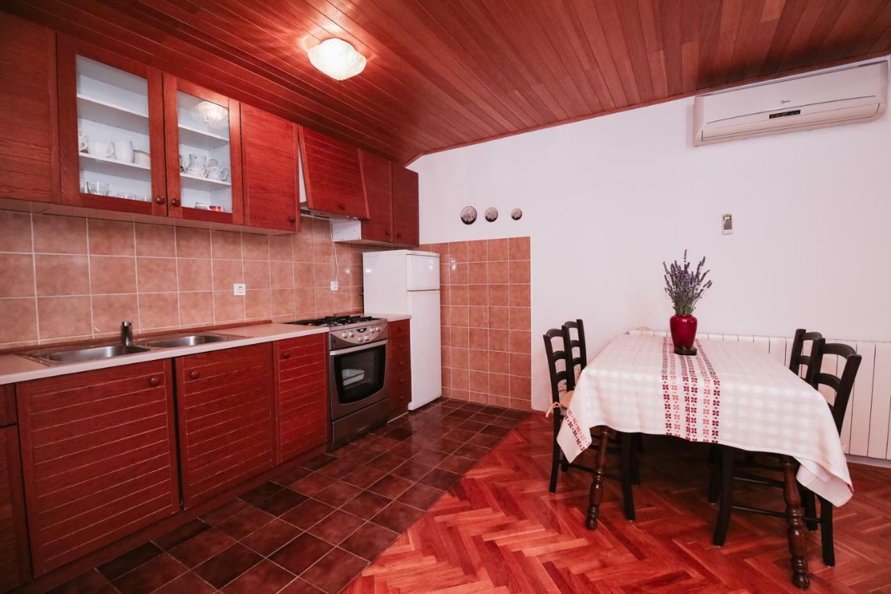 Apartments & Rooms Peranic 诺瓦利娅 外观 照片