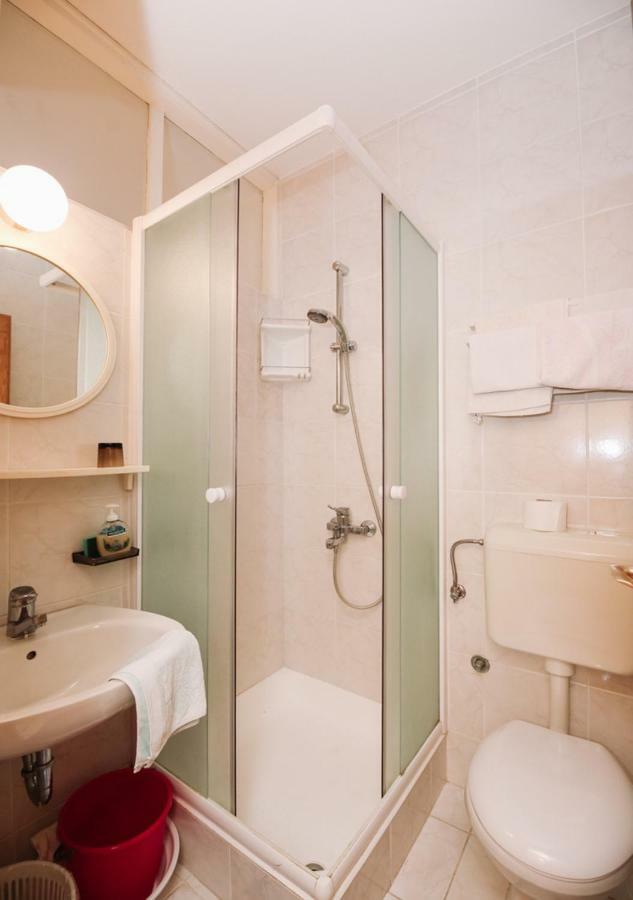 Apartments & Rooms Peranic 诺瓦利娅 外观 照片