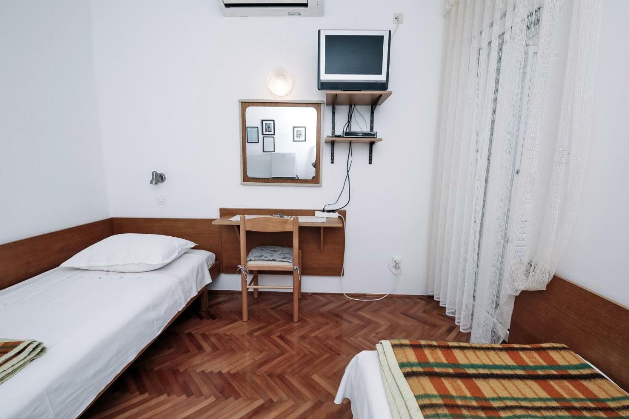 Apartments & Rooms Peranic 诺瓦利娅 外观 照片