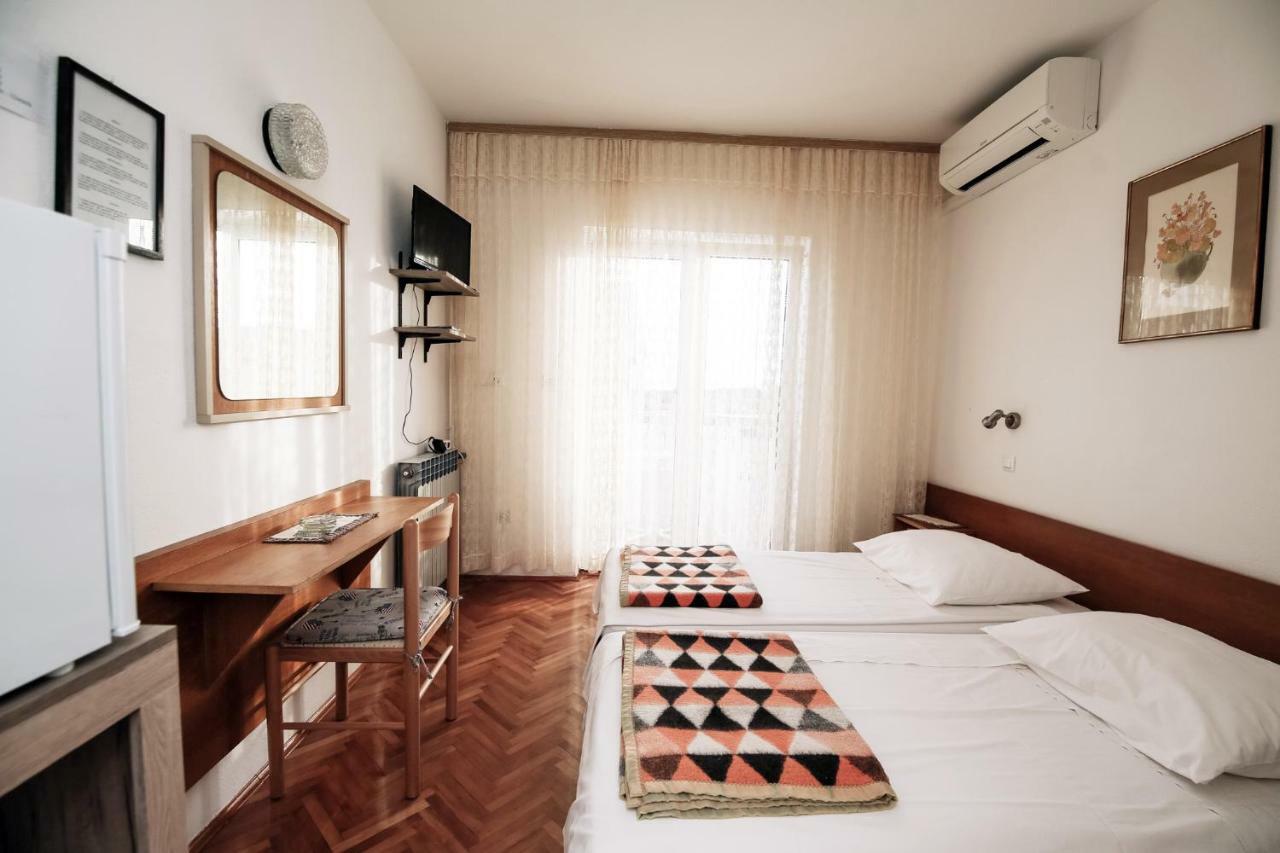 Apartments & Rooms Peranic 诺瓦利娅 外观 照片